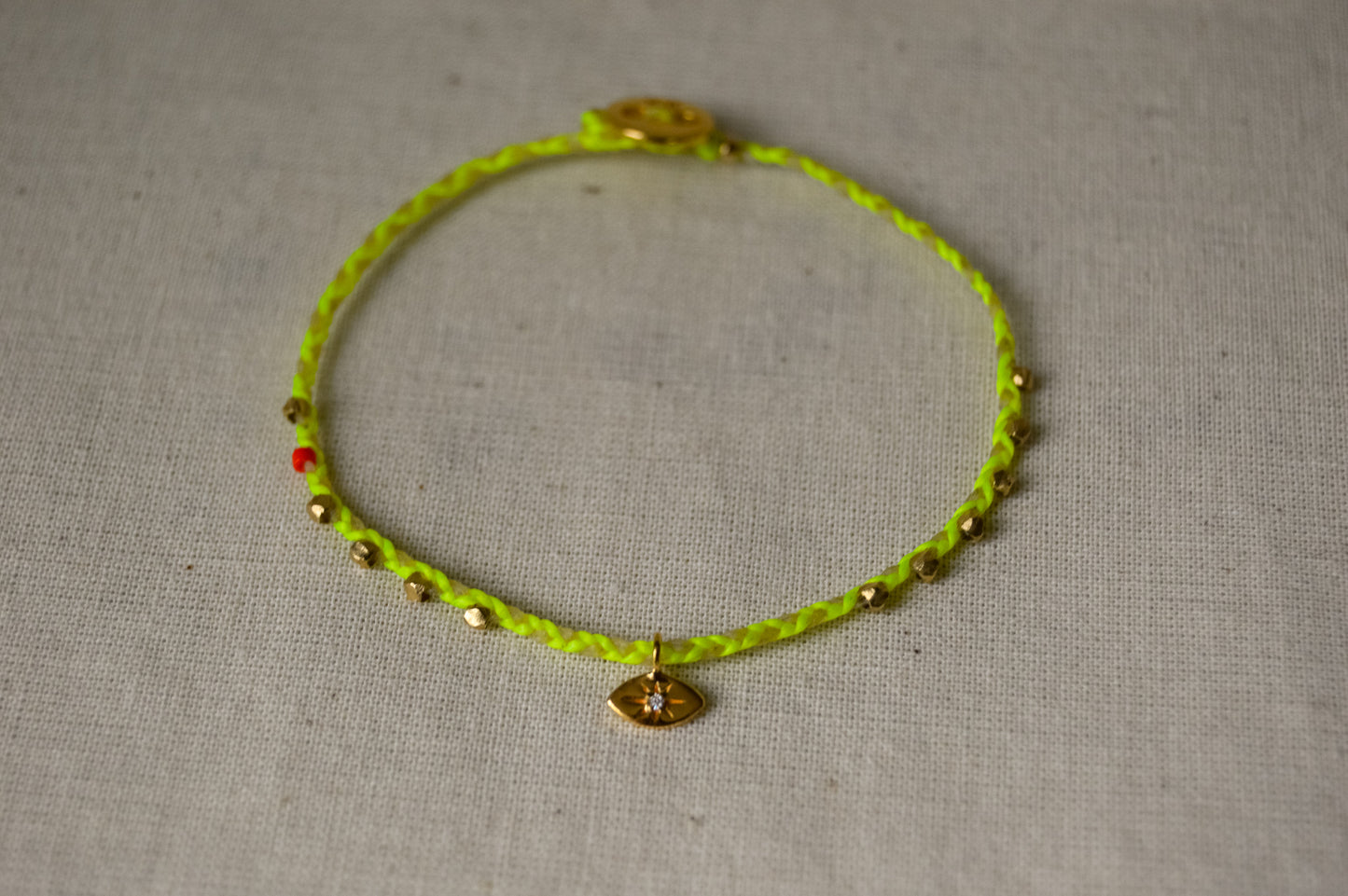 Easygoing Diamond Eye Charm Bracelet